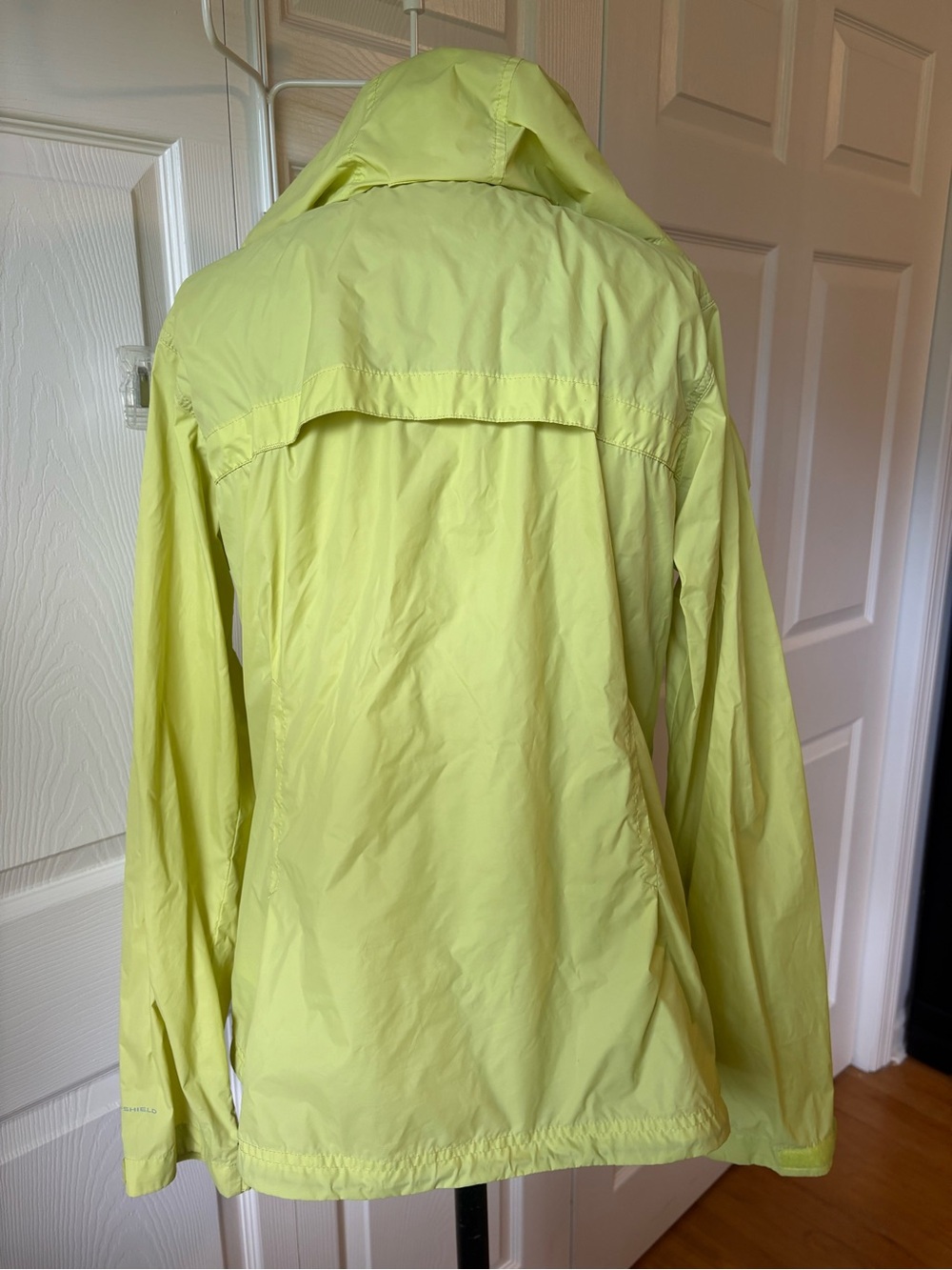 Columbia Women’s Lime Yellow Hooded Raincoat/Size L - Picture 3 of 8